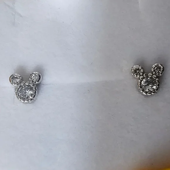 .925 Sterling Silver NEW Mini Mickey Mouse Studs Comes w/ Cute Bumble Bee Box - Picture 4 of 5